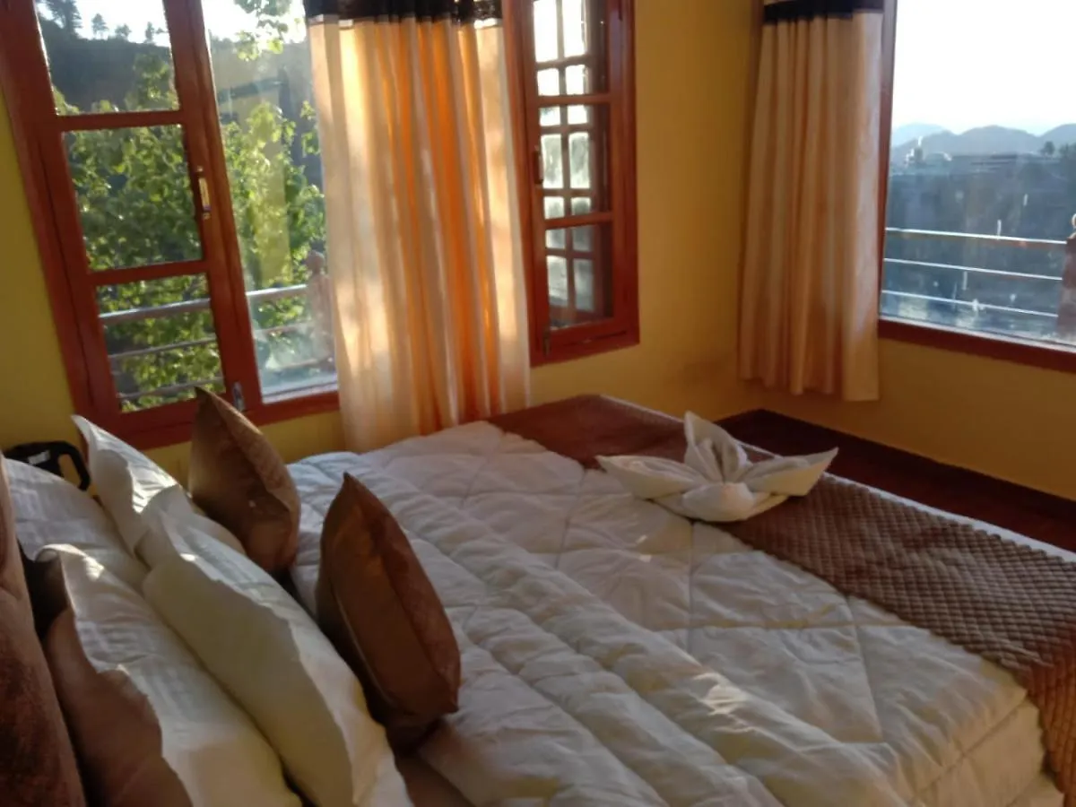Hotel Floret Sojourn Šimla