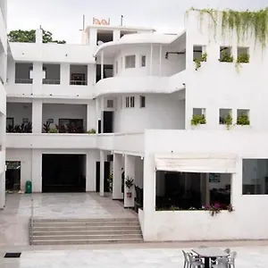 Alka 3*, Udaipur India